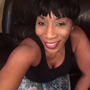 Meet your Posher, Gloria